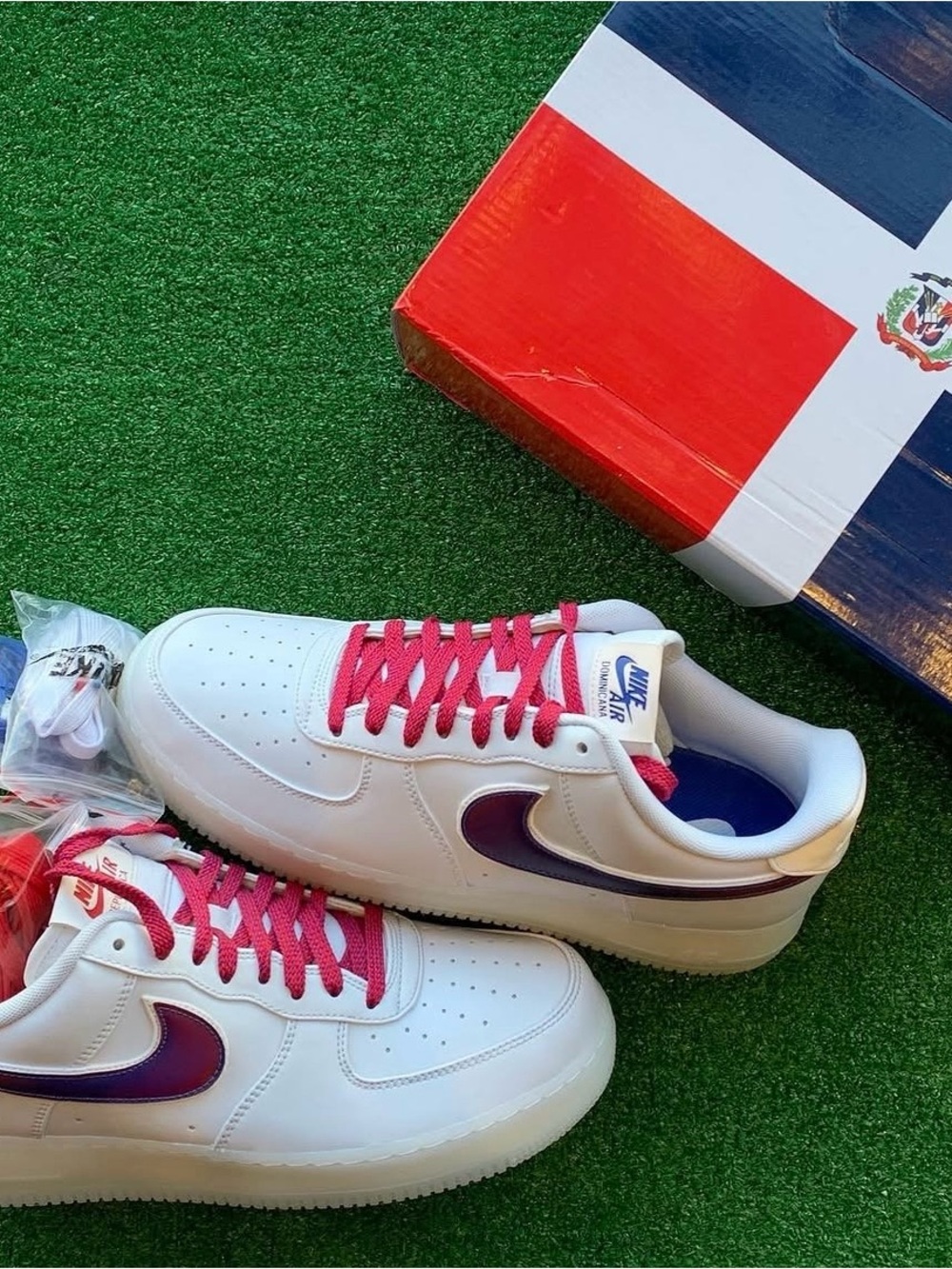 Nike AIR FORCE 1  SPECIAL “DE LO MIO” 
Size 11